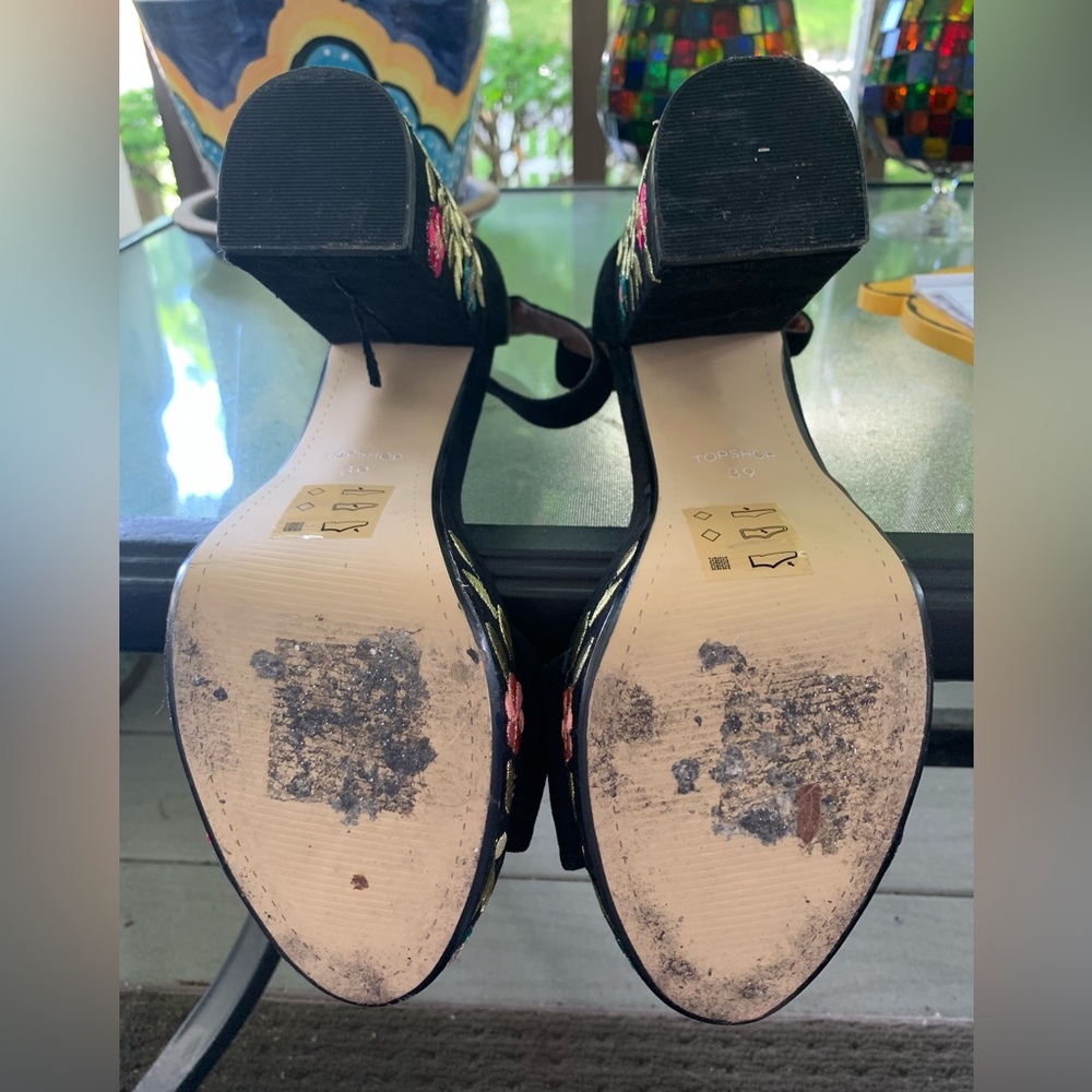 Top Shop floral and velvet heels - Picture 4 of 5